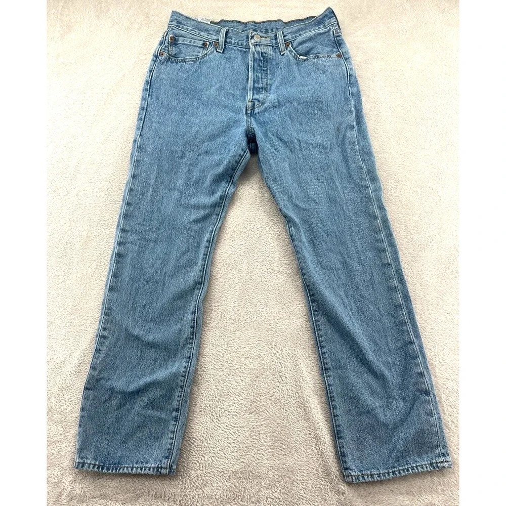 Levis 501 Original Fit Jeans Mens 32x30 Medium Wash Blue Button Fly Straight Leg